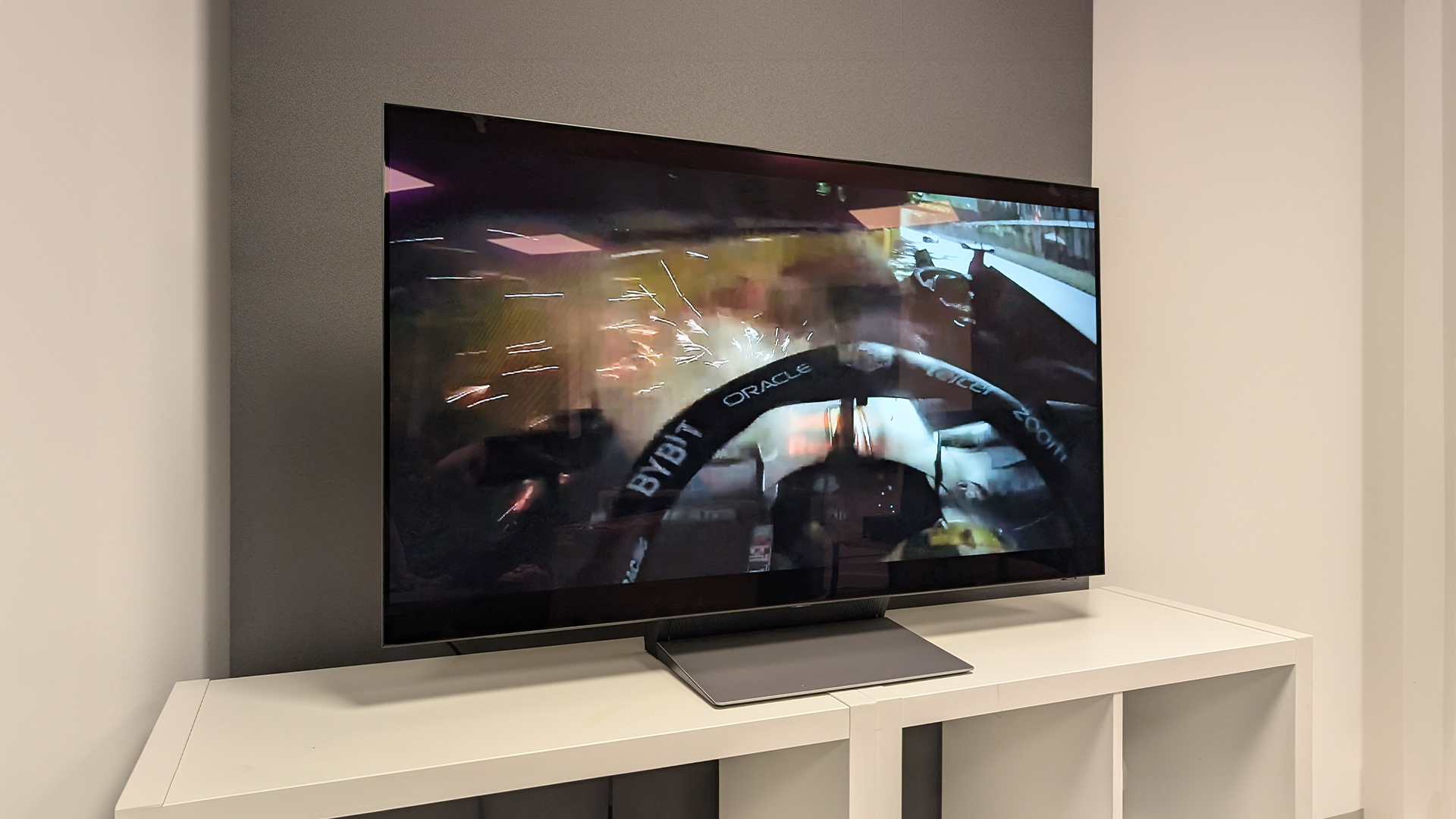 Review chi tiết về smart tivi Samsung OLED 65 inch 4K QA65S90F ra mắt 2025
