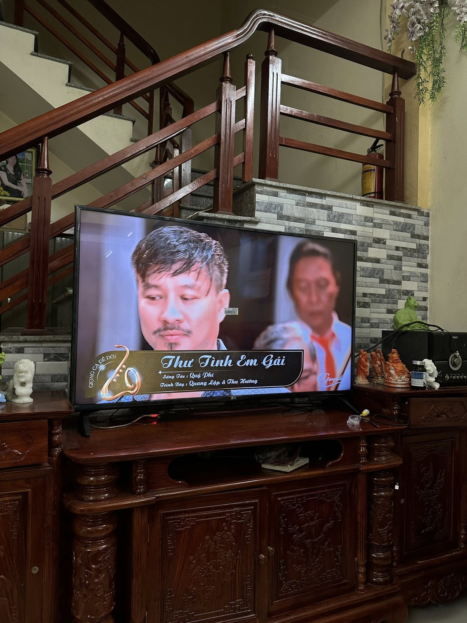 Tivi TCL QLED 43 inch 43S5K, tivi giá siêu rẻ nhưng chất lượng lại cực đỉnh