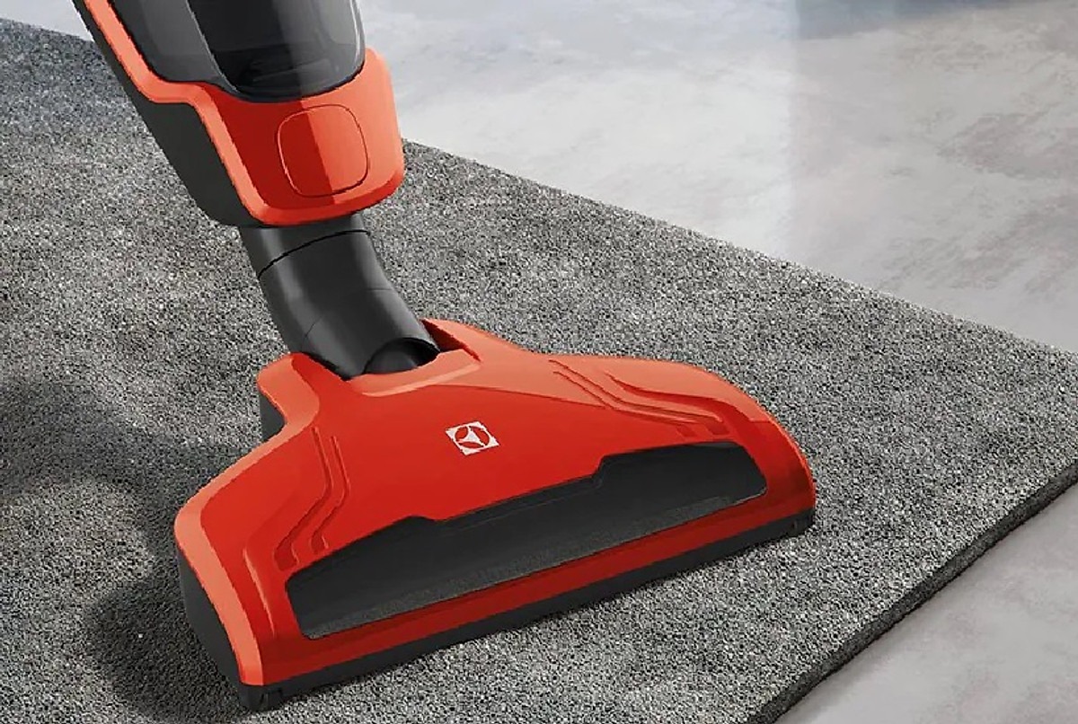 Tìm hiểu chi tiết thiết kế và hiệu năng ở máy hút bụi Electrolux EDYL35OR