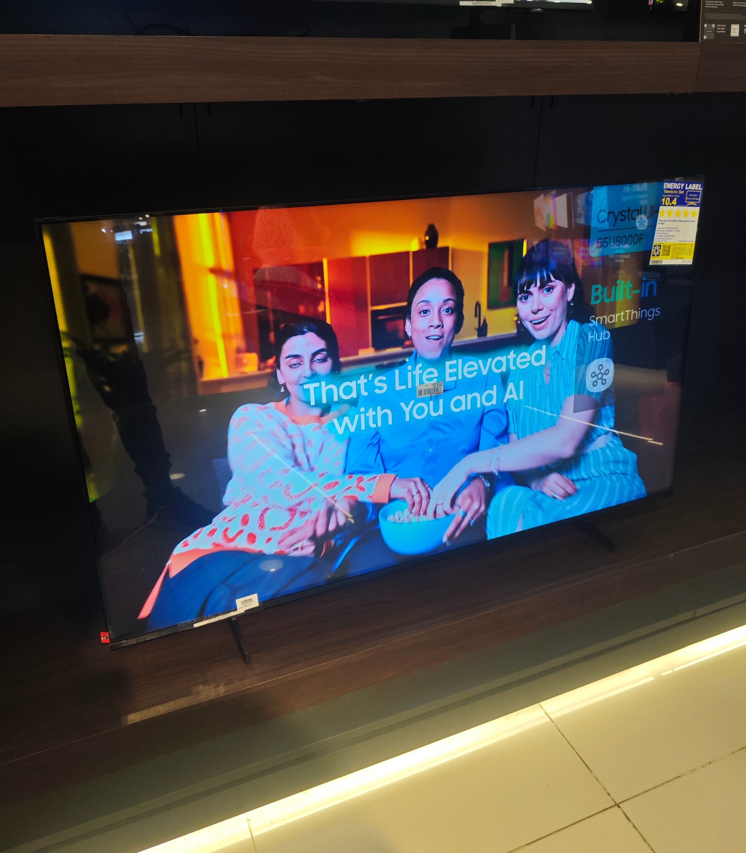 Đánh giá ưu nhược điểm về smart tivi Samsung 65 inch 4K UA65U8000F