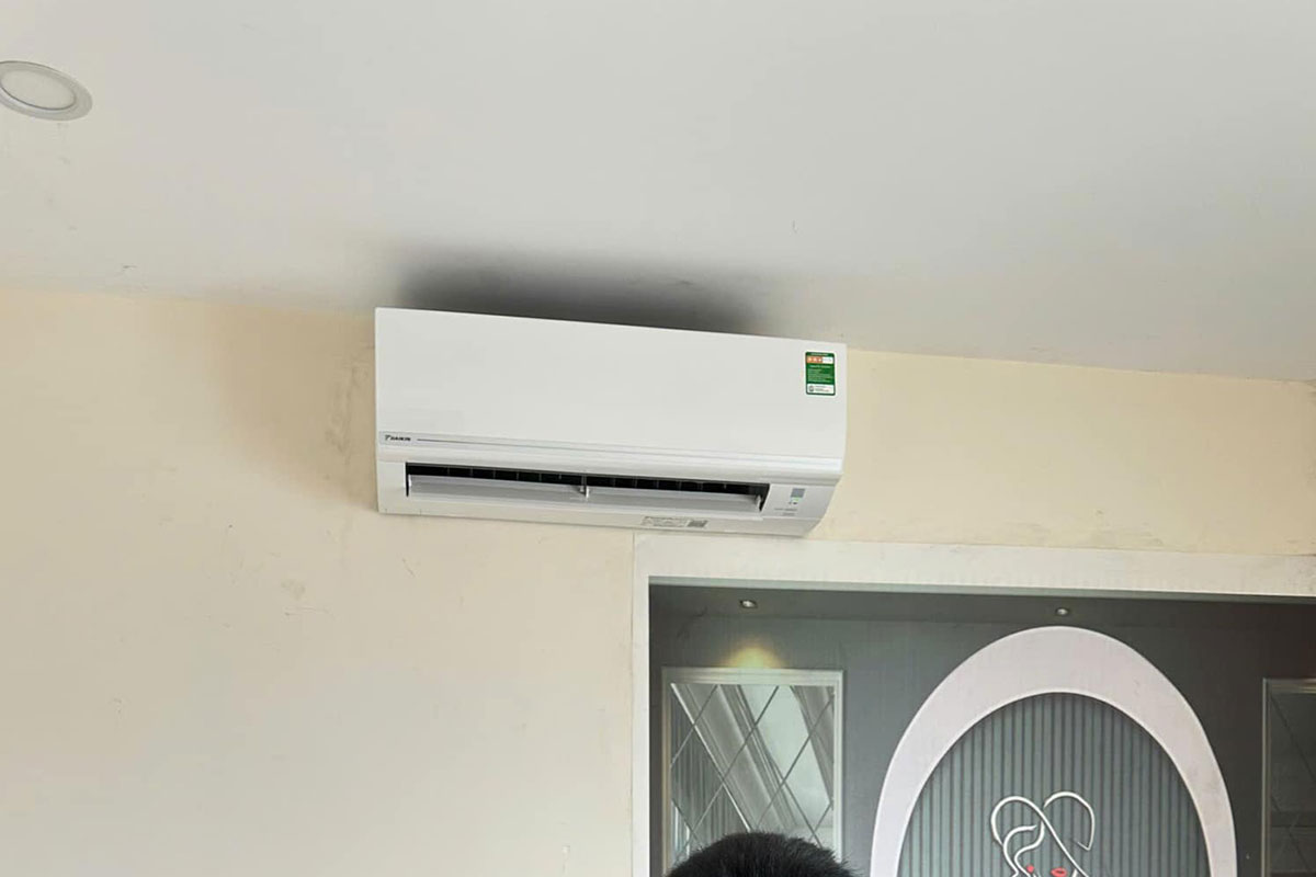 Review chi tiết từ A đến Z về điều hòa Daikin 1 chiều 28000btu FTF85XV1V