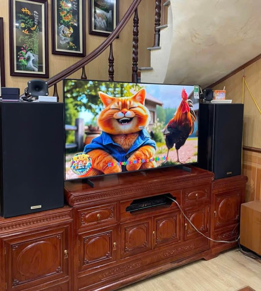 Review chi tiết về smart tivi Samsung 55 inch 4K UA55UE100F mới ra mắt 2025