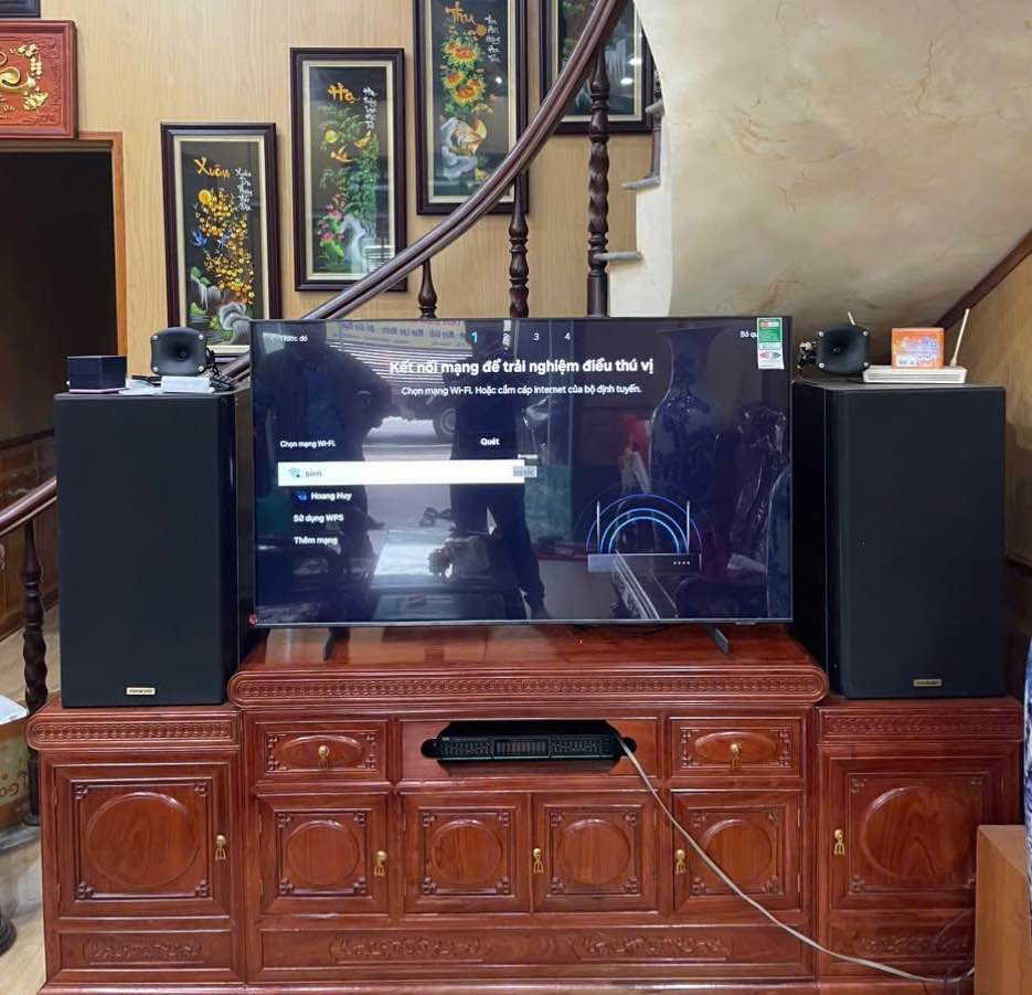 Review chi tiết về smart tivi Samsung 55 inch 4K UA55UE100F mới ra mắt 2025