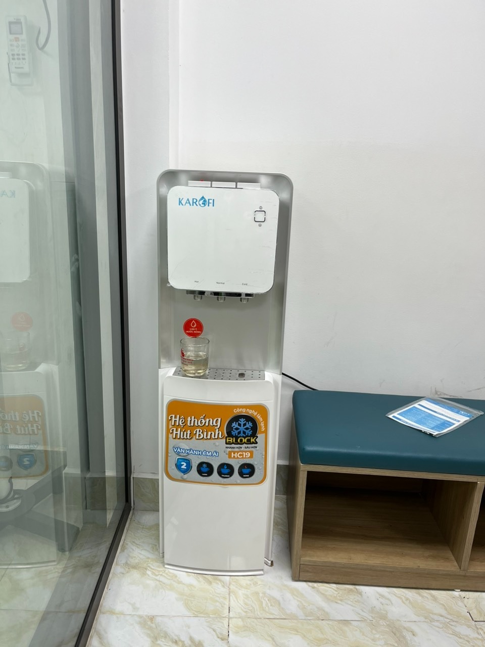 Cây nước nóng lạnh Karofi HC19 giải pháp cung cấp nước nóng lạnh tiện lợi cho văn phòng và gia đình