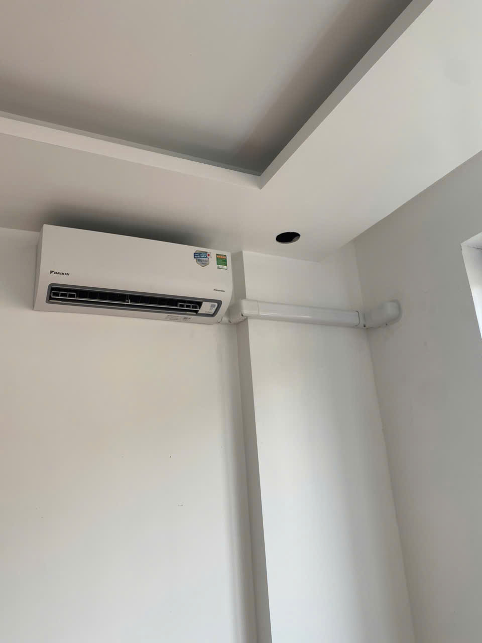 Điều hòa Daikin 1 chiều 12000btu FTKB35ZVMV, khoản đầu tư xứng đáng đến từng đồng