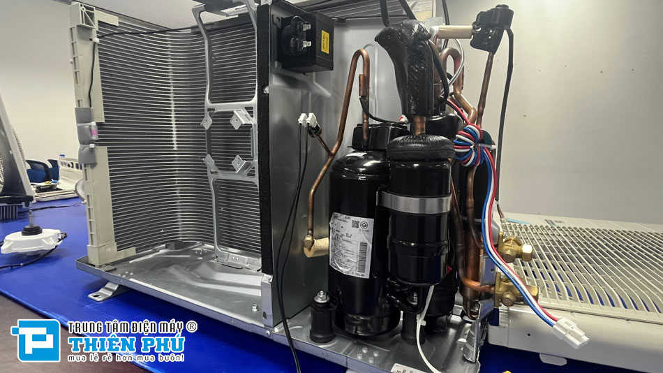 Điều Hòa Daikin Inverter 2 Chiều 9000Btu FTHB25ZVMV/RHB25ZVMV