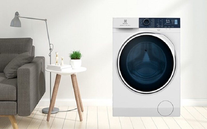 Giữa máy giặt Electrolux 10kg EWF1024D3WC và EWF1024D3SC nên chọn model nào? 