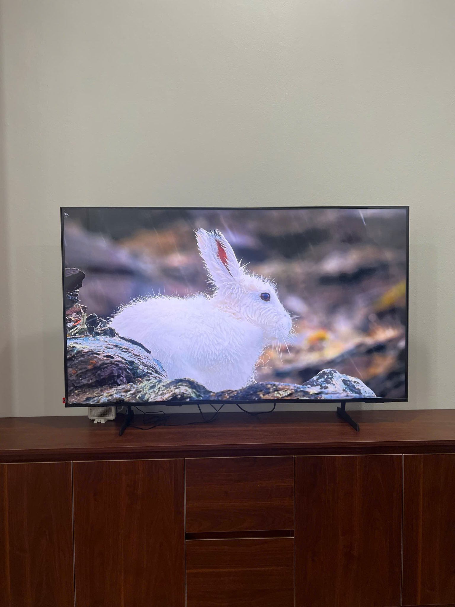 Đánh giá chi tiết về ưu nhược điểm của smart tivi Samsung QLED QA55Q7FA giá rẻ