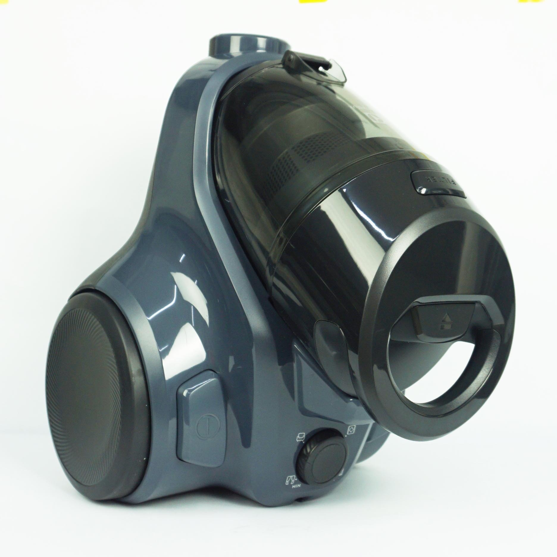 Máy hút bụi Electrolux EC41-2DB lựa chọn hút bụi không túi tiết kiệm và bền bỉ