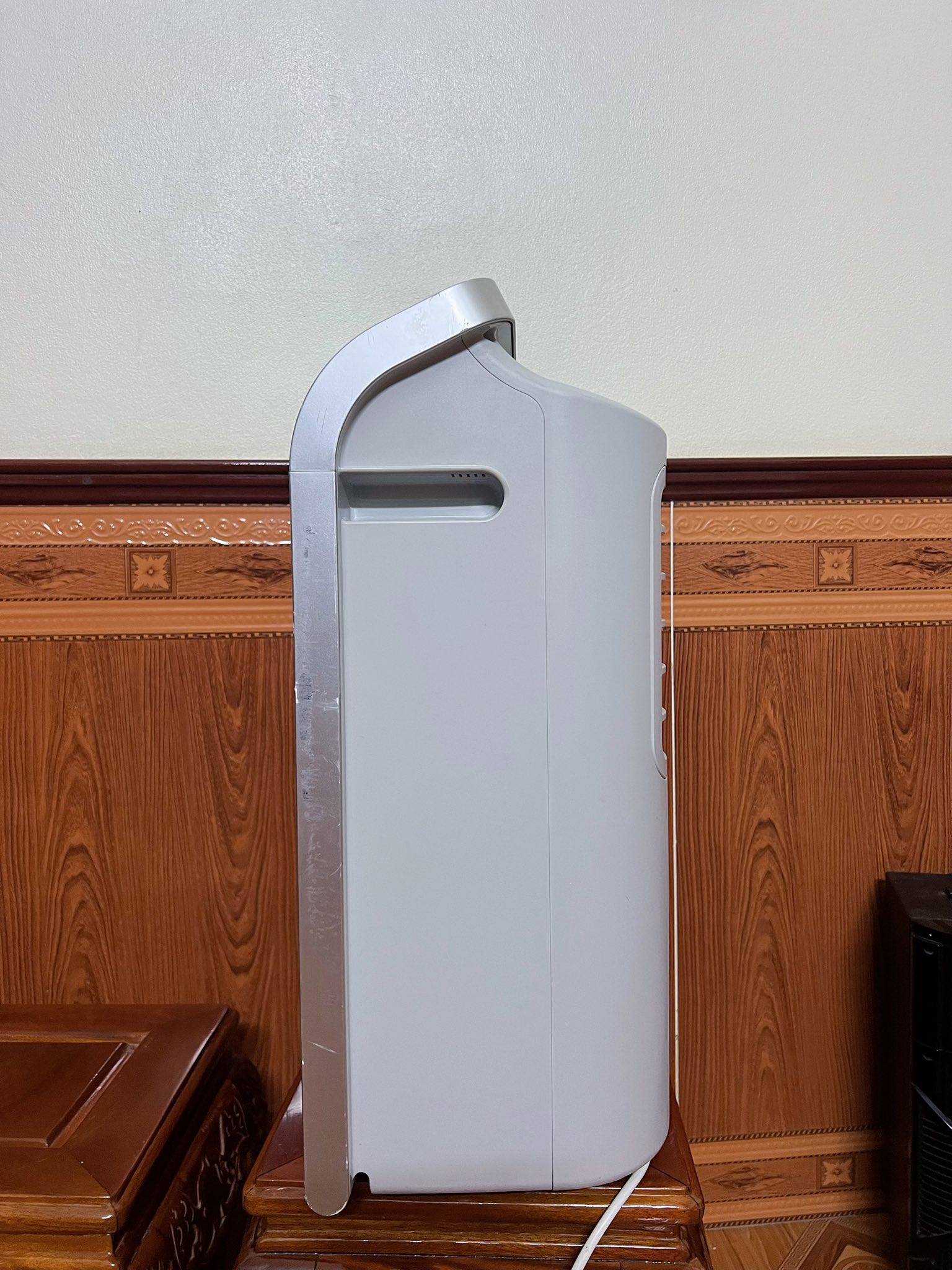 Đánh giá chi tiết về máy hút ẩm Sharp DW-D20A-W có tốt không, ưu nhược điểm là gì?