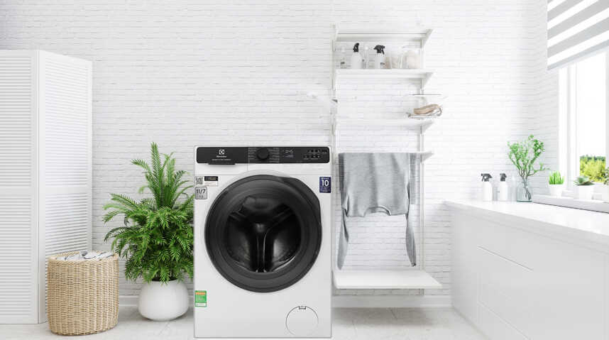 So sánh máy giặt sấy Electrolux giá rẻ EWW1123P5WC và EWW1143R7SC - Chọn máy giặt sấy nào cho gia đình bạn?