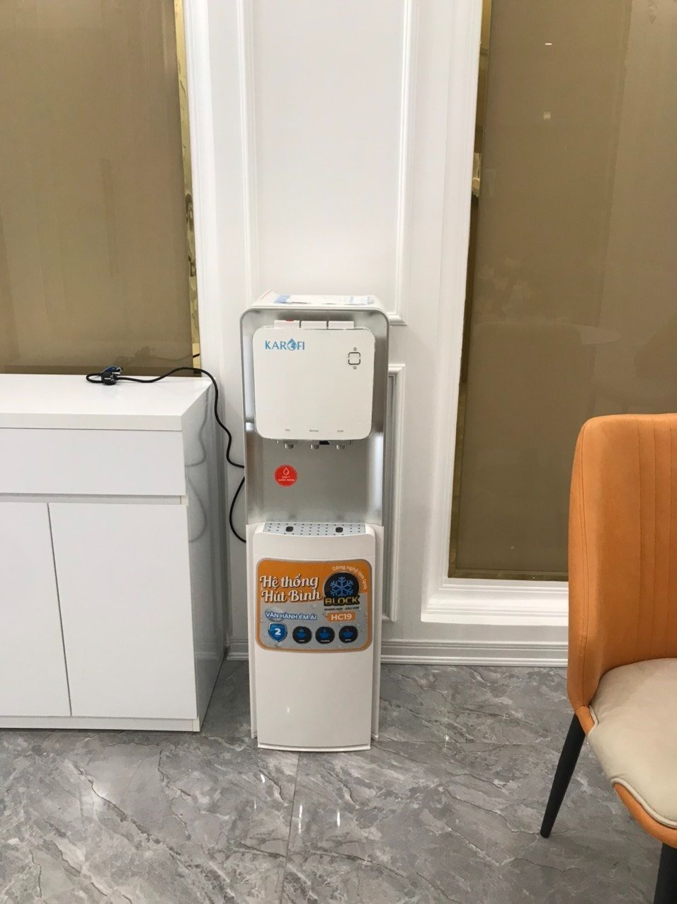 Cây nước nóng lạnh Karofi HC19 tiện lợi mỗi ngày, an tâm sử dụng