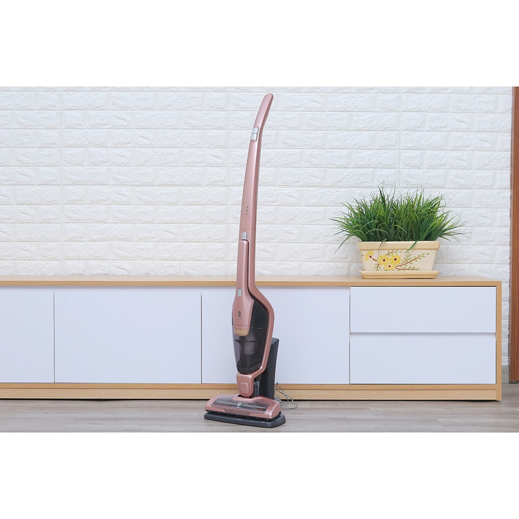 Máy hút bụi Electrolux ZB3414AK chính hãng lực hút mạnh, dễ sử dụng