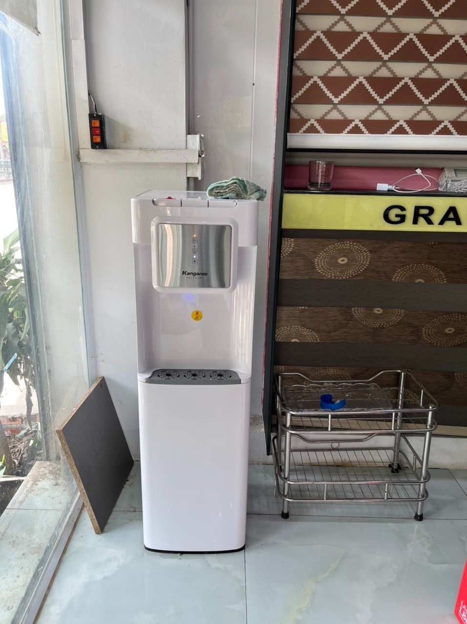 Cây nước nóng lạnh KG60A3 Kangaroo đáp ứng mọi nhu cầu nước uống hàng ngày