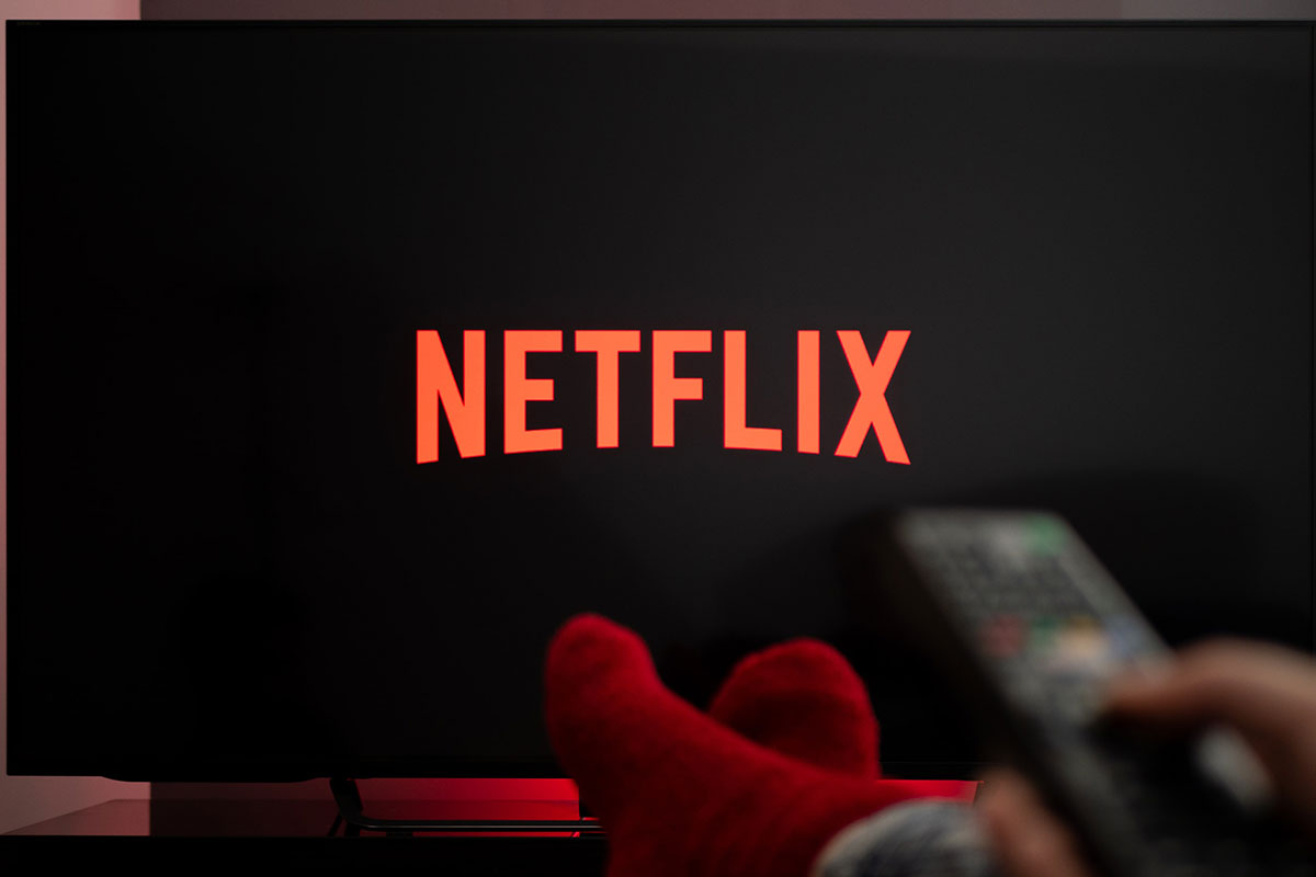 Tại sao tivi Sony 50 inch 4K K-50S25VM2 là lựa chọn số 1 cho các tín đồ mê phim Netflix?