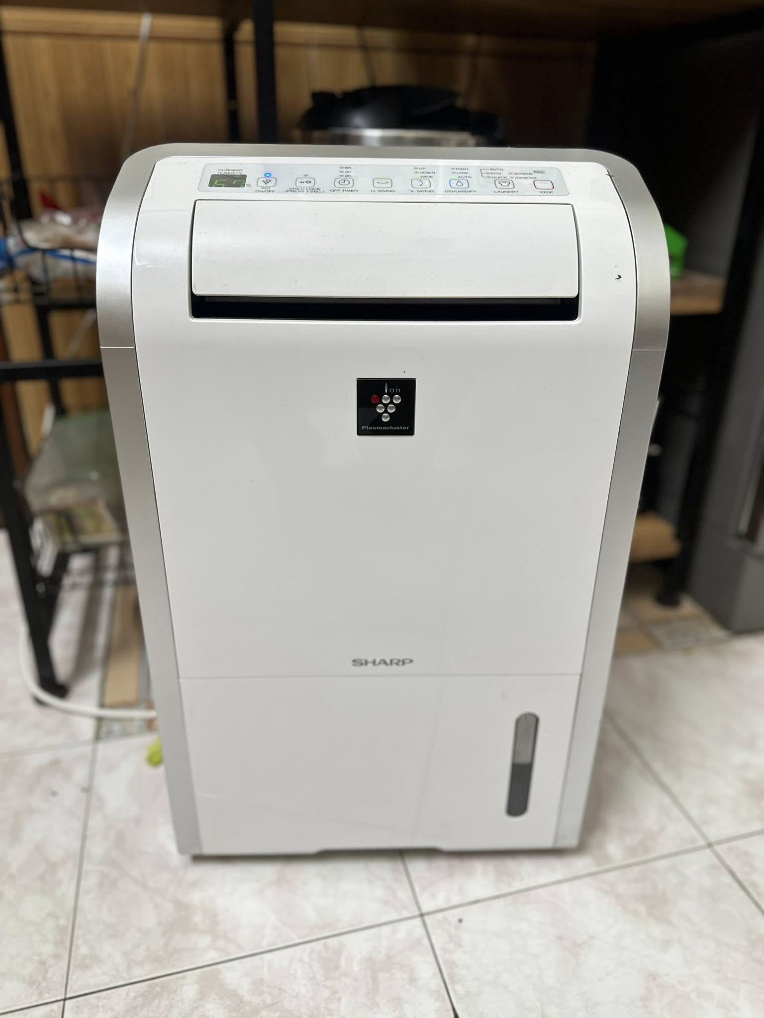 5 lý do bạn nên sắm ngay máy hút ẩm Sharp DW-D20A-W trong mùa mưa này