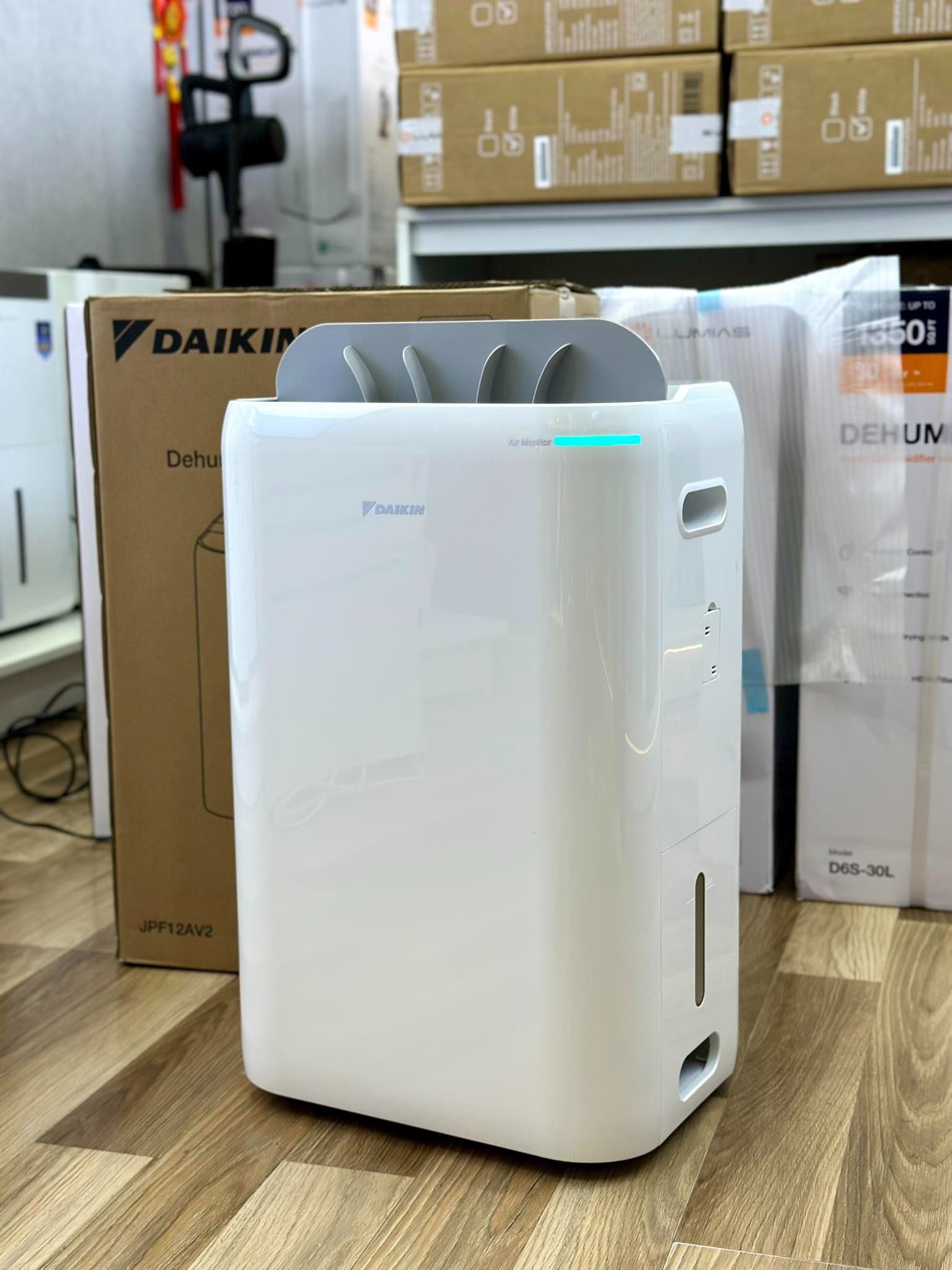 Review máy lọc không khí hút ẩm Daikin JPF12AV2, nhỏ gọn nhưng mạnh mẽ