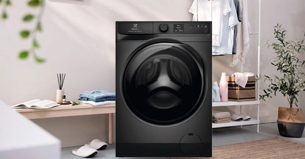 Máy giặt Electrolux 13kg cửa trước EWF1342R9SC: Lựa chọn thực dụng cho gia đình đông người