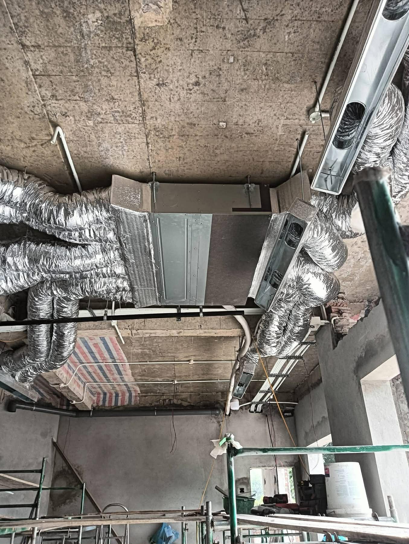 Điều Hòa Nối Ống Gió Mitsubishi 48000Btu 1 Chiều Inverter FDU140YA-W5/FDC140YNA-W5