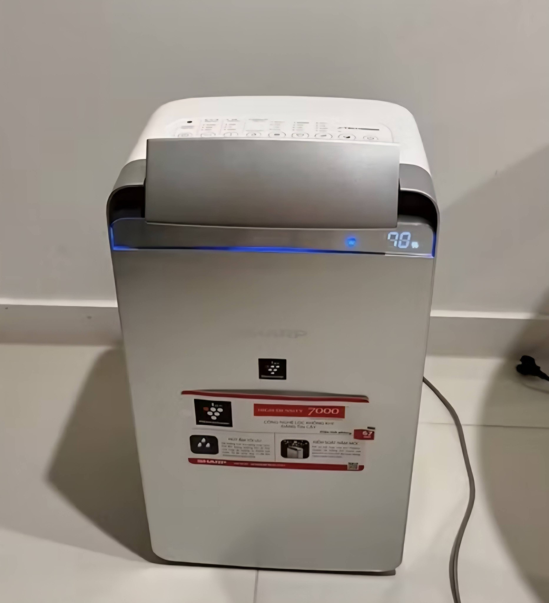 Review máy lọc không khí hút ẩm Sharp DW-J27FV-S, thiết bị 2 trong 1 hoàn hảo cho gia đình