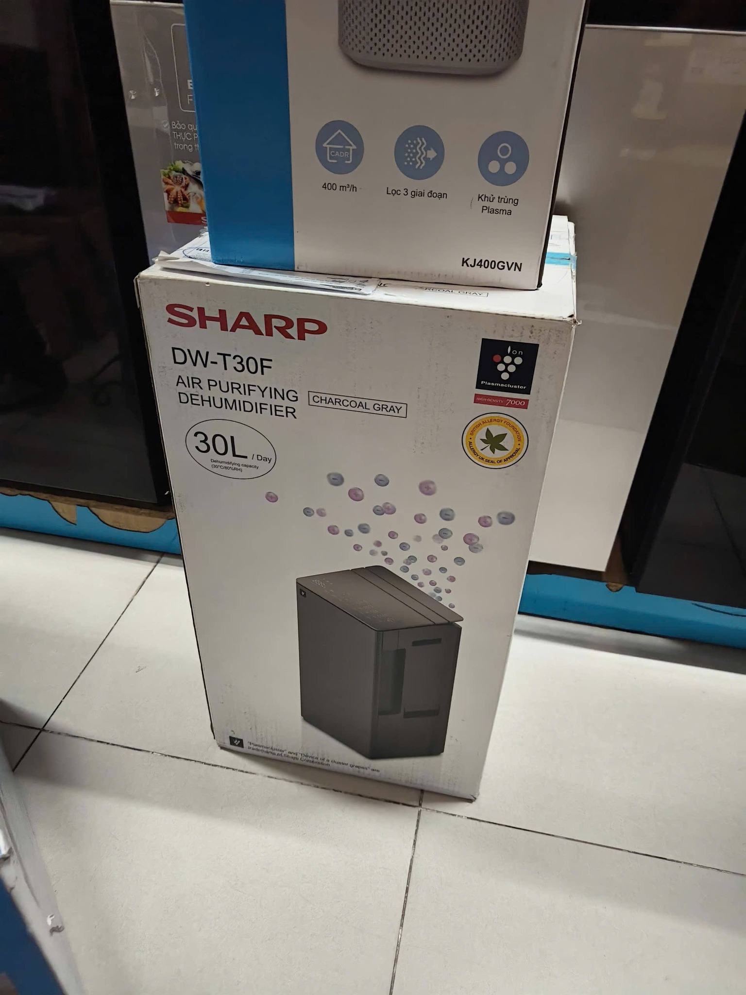 Bảo vệ sức khỏe gia đình mùa mưa với máy lọc không khí và hút ẩm Sharp DW-T30FV-H