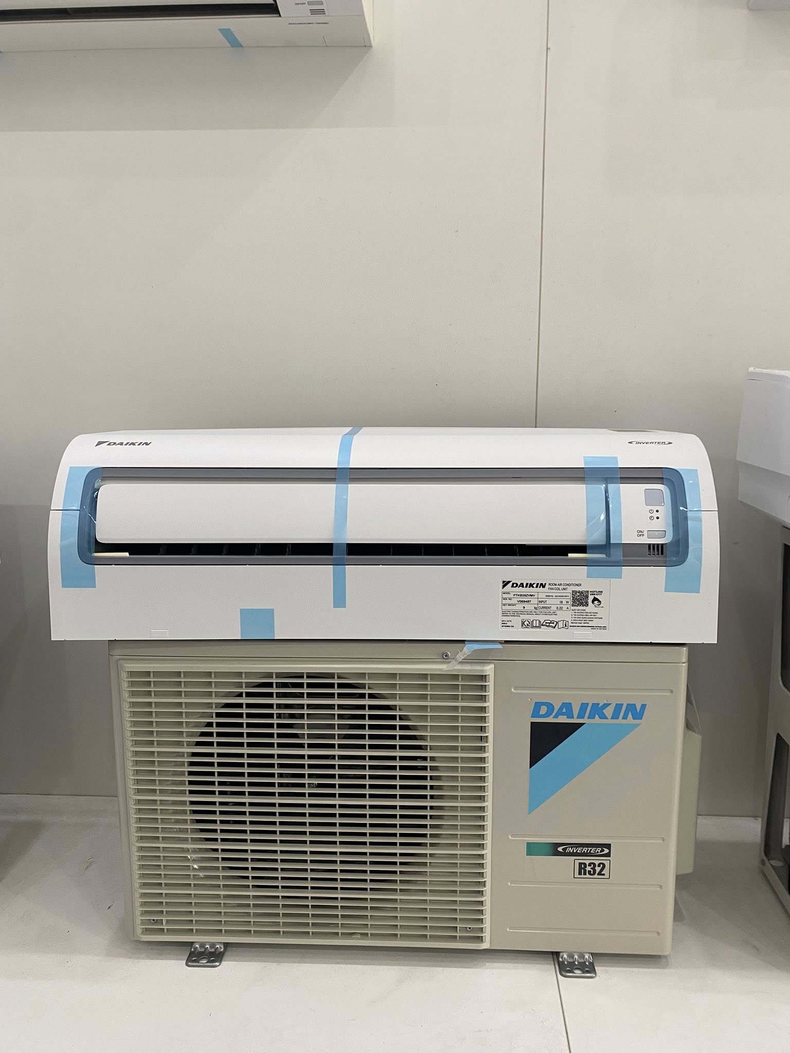 So sánh điều hòa Daikin FTHB25ZVMV và FTKB25ZVMV, nên chọn dòng nào cho phòng dưới 15m2?