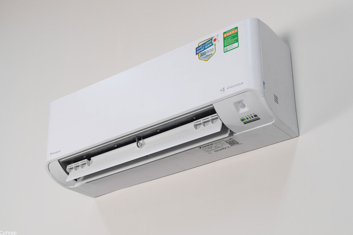 Đắt gấp đôi máy thường, điều hòa Daikin inverter FTKY25ZVMV có gì đáng tiền đến thế?