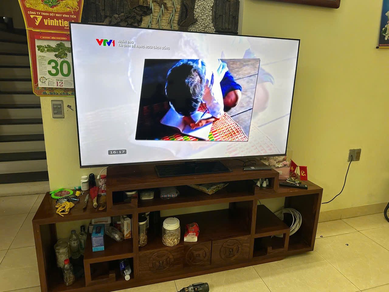 Trải nghiệm thực tế tivi Samsung 55 inch UA55U8000F, ưu và nhược điểm sau 1 tháng sử dụng