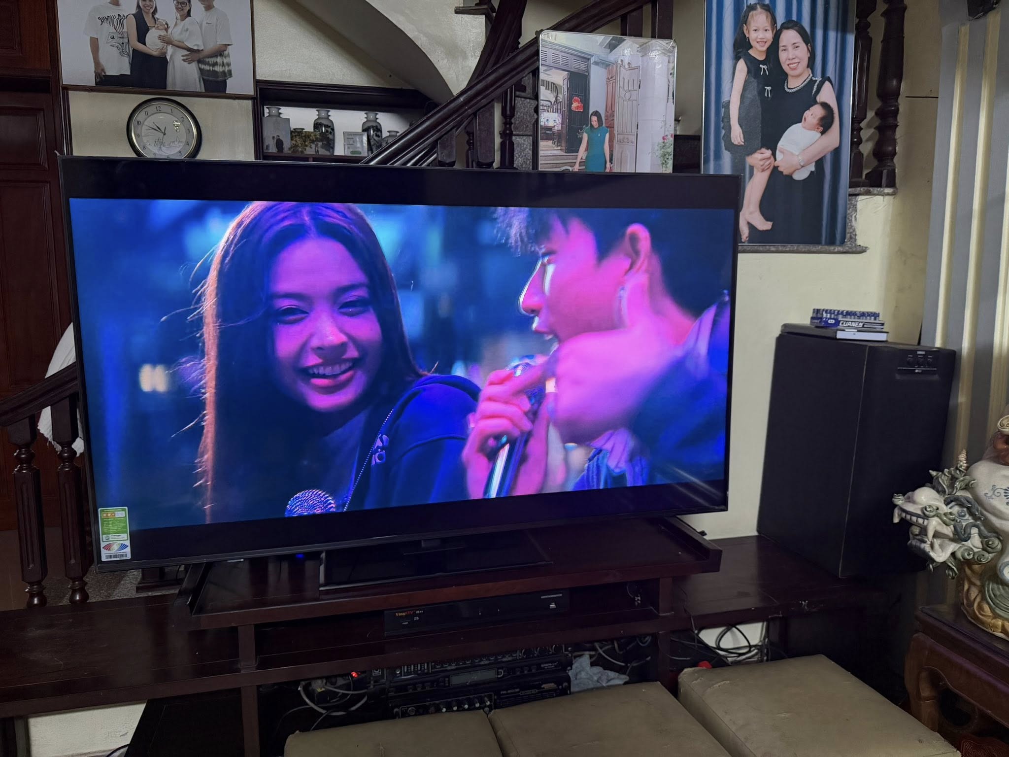 Top 3 tivi Sony giá rẻ dưới 15 triệu tích hợp AI cho giải trí thông minh