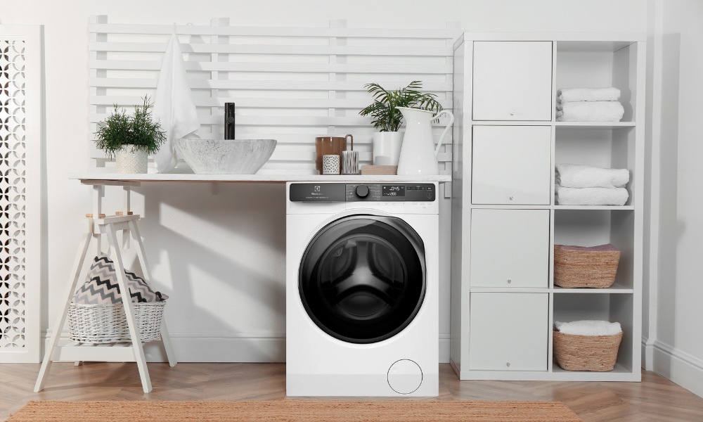 Thiết kế máy giặt Electrolux 13kg EWF1343P5WC có dễ sử dụng không? 