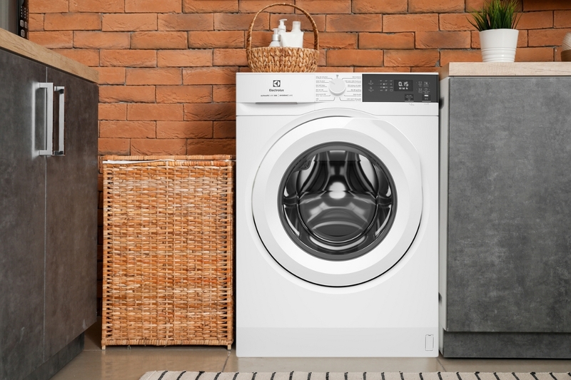 Nên chọn máy giặt Electrolux cửa ngang EWF1024D3WC cho gia đình có bao nhiêu người?