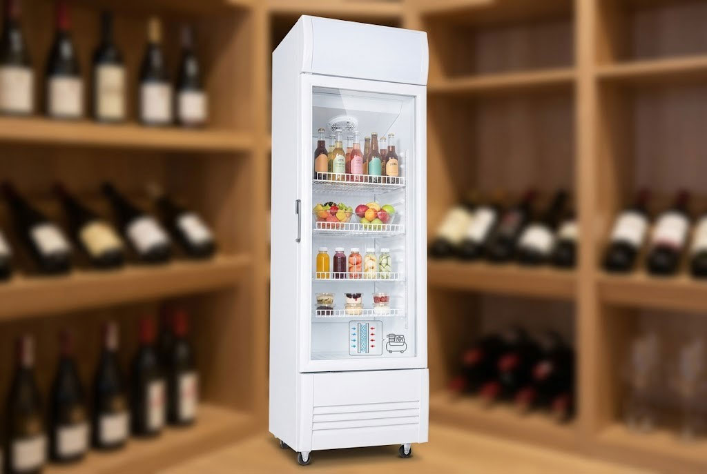 Tại sao hệ thống sưởi kính nén khí biến tủ mát Sanaky VH-308KL thành vua trưng bày phân khúc 240L?
