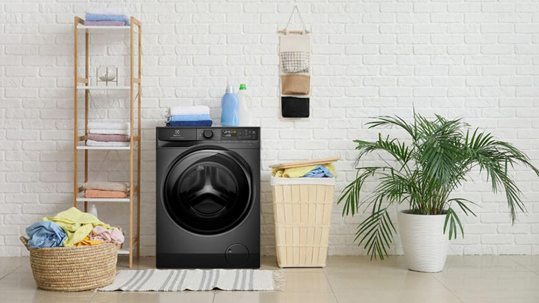 Máy giặt sấy Electrolux giá rẻ EWW1143R7SC - Lựa chọn thích hợp cho mùa mưa
