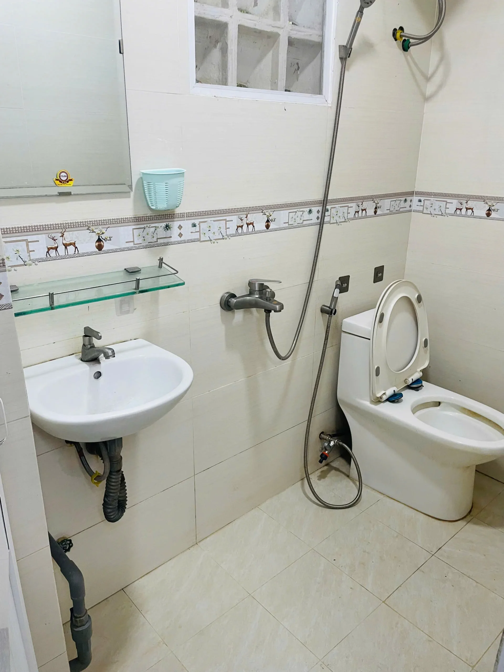 Bình nóng lạnh Rossi DI-SMART 15SL 15 lít có phù hợp phòng tắm nhỏ?